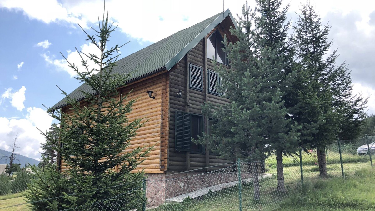 Zabljak Apartment | Beautiful wooden house nearby pines forest