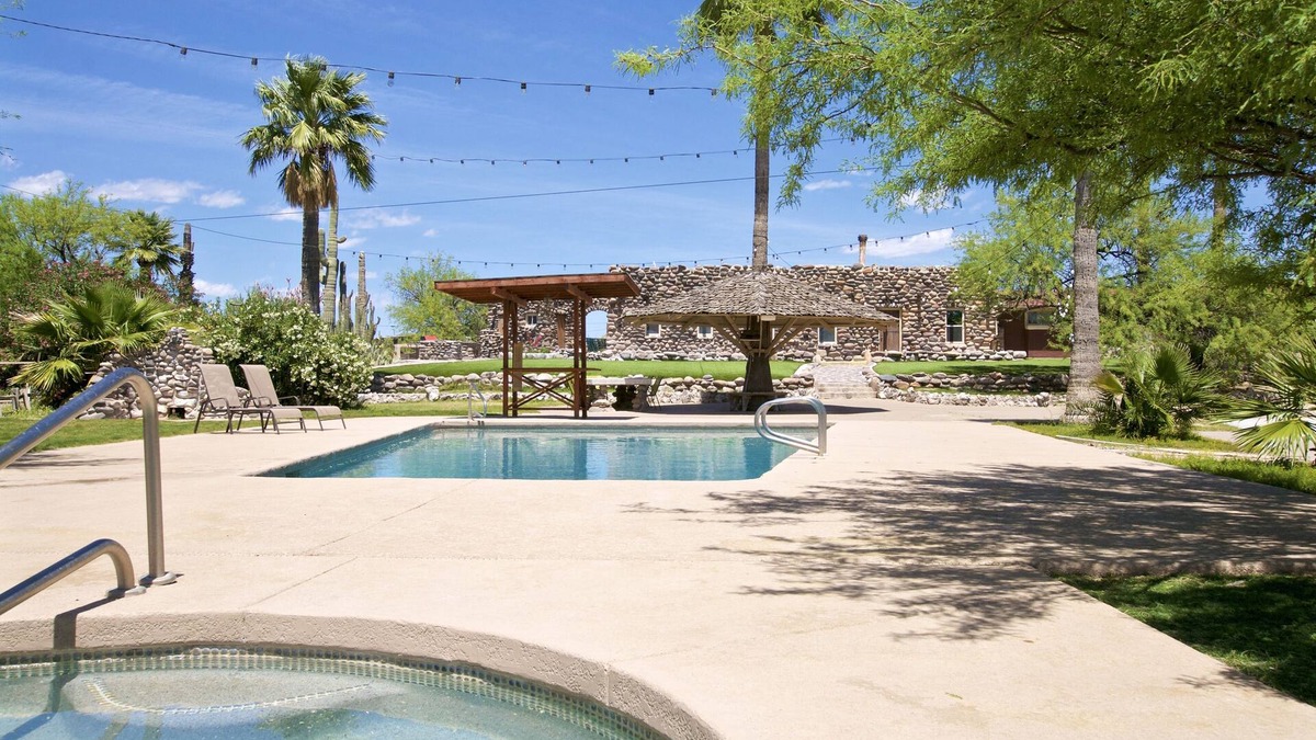 New River House | Beautiful Wranglers Roost Original Stage Coach Stop