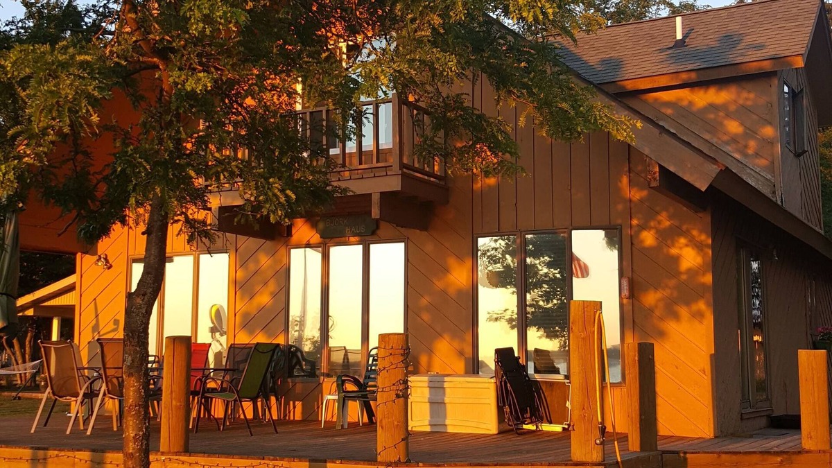 Lake City Ski Chalet | Beautifull beachfront Chalet with large deck facing the water. 50ft from water