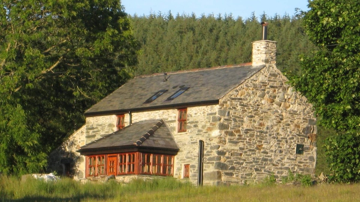 Penmachno Cottage | Beautifull Cottage With Views Mountain Stream And Pool