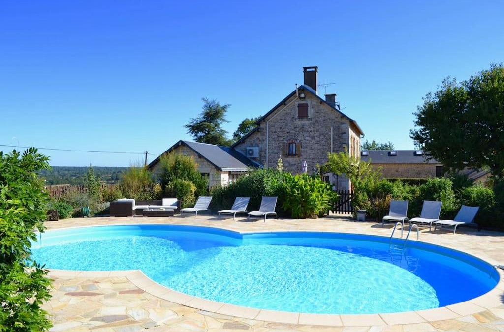 Saint-Georges-de-Noisne House | Beautifully renovated Farmhouse with private pool
