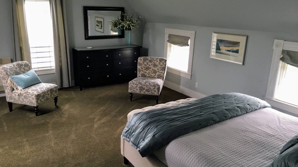 Friday Harbor Condo | Beautifully Appointed 2 Bedroom Condo in the Heart of Friday Harbor.