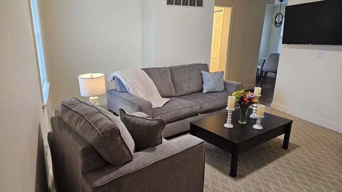 Brownstown Apartment | Beautifully-Appointed New Apartment with Homey Feel in Brownstown PA!