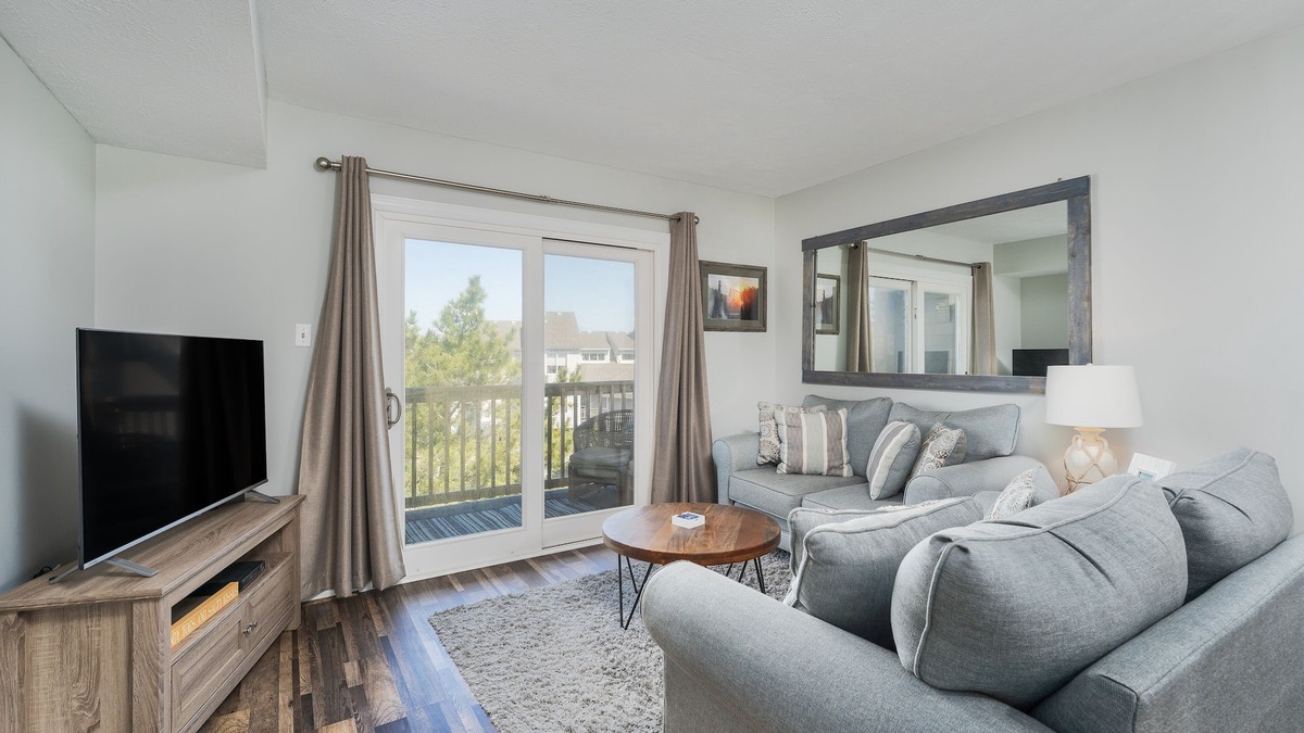 Ocean Sands Condo | Beautifully appointed Corolla condo with direct beach access!