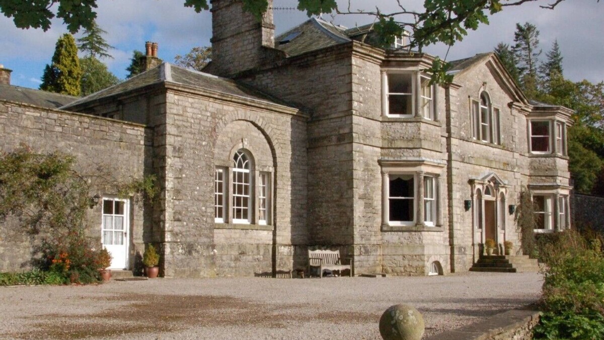 Orton Cottage | Beautifully appointed cottage in extensive grounds