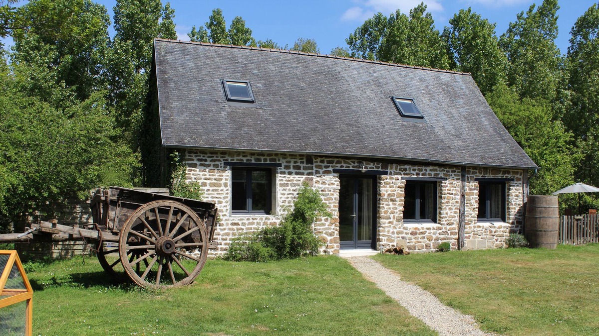 Larchamp House | Beautifully Converted 18th Century Detached Barn in Peaceful Rural Setting