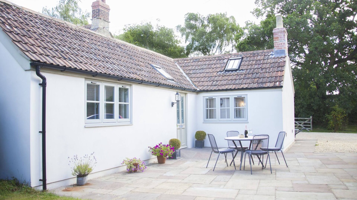 Nettleton Cottage | Beautifully converted cottage in lovely South Cotswold village