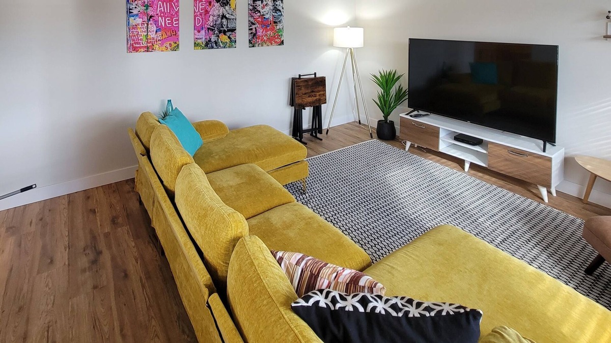 Prince George House | Beautifully Furnished Renovated 4 Bedroom House.