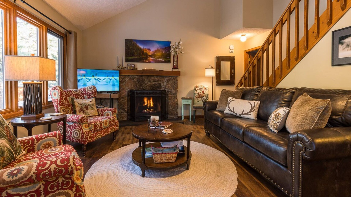 Aspen Brook Cabin | Beautifully Furnished, Clean and Cozy Cabin Next to Rocky and Near YMCA