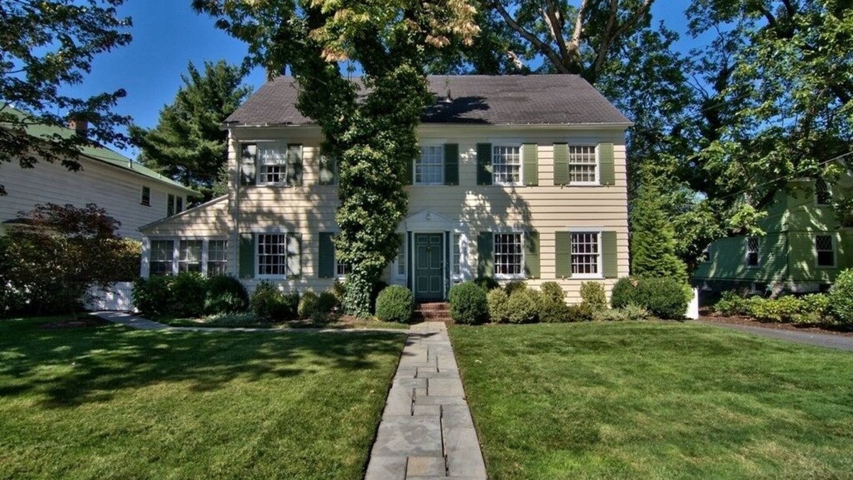 Scranton House | Beautifully Furnished Colonial-Style Home in Scranton, PA