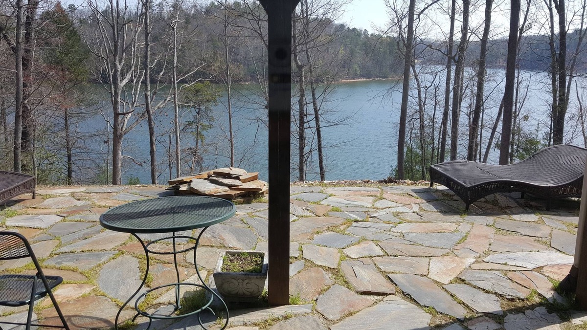 Nebo Apartment | Beautifully furnished Lake Side Apartment