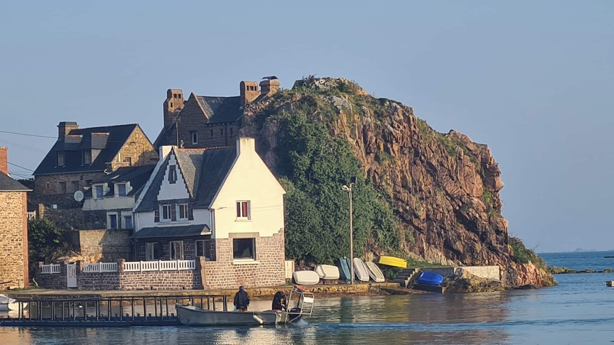 Loguivy House | Beautifully renovated, typical waterfront house