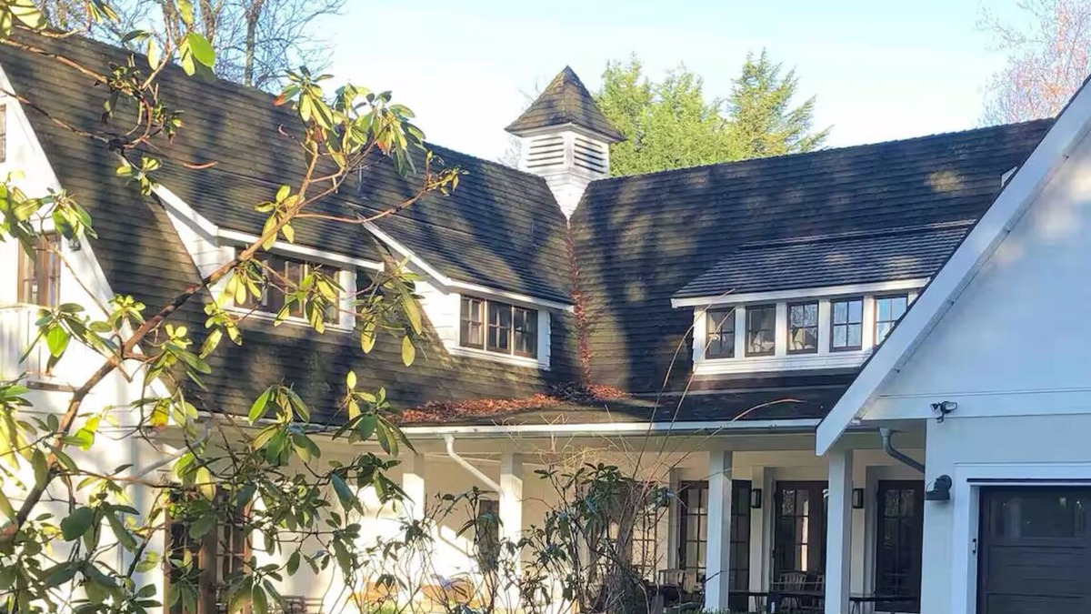 Shaughnessy Condo | Beautifully renovated Barnhouse Suite with patio