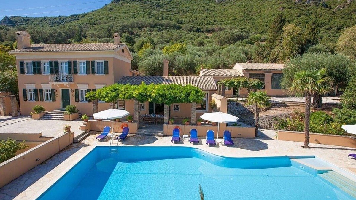 Vatos Villa | Beautifully Renovated 19th Century Country House, A/C, Private Pool, just 5mins from Ermones Beach!