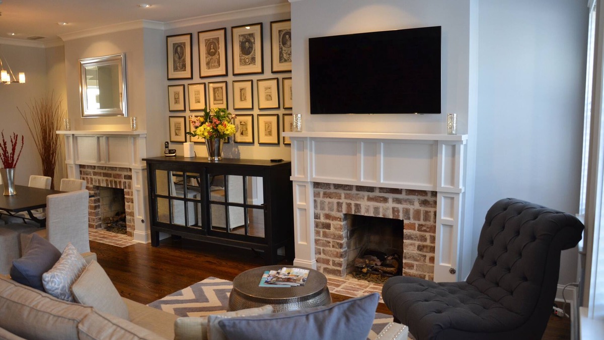 Historic Downtown Savannah House | Beautifully Renovated Historic 1870 Townhouse Steps To Forsyth Park