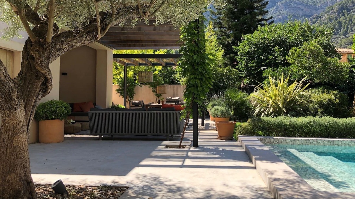 Soller House | Beautifully renovated townhouse with pool and gardens near the centre of Soller