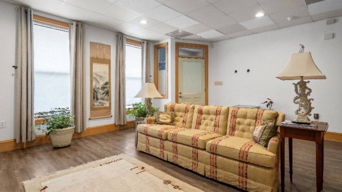 Strasburg Apartment | Beautifully Renovated Downtown Flat: Japanese Decor #2