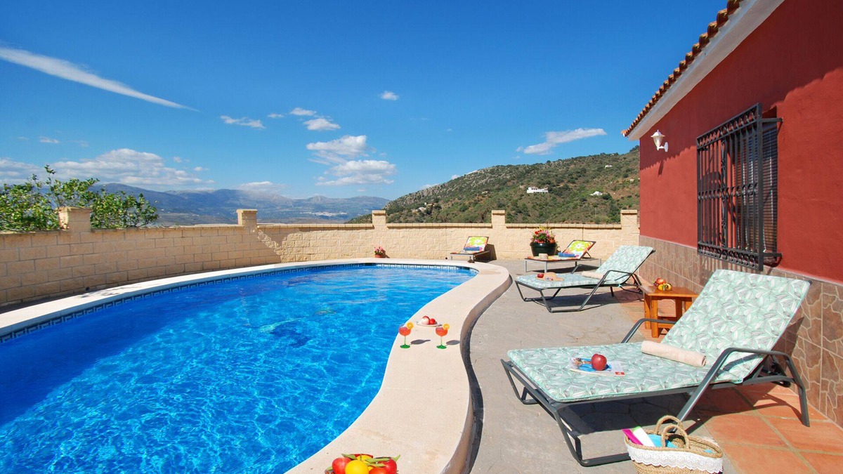 Comares Villa | Beautifully situated cosy country villa with pool. Pet friendly. Mountain views.