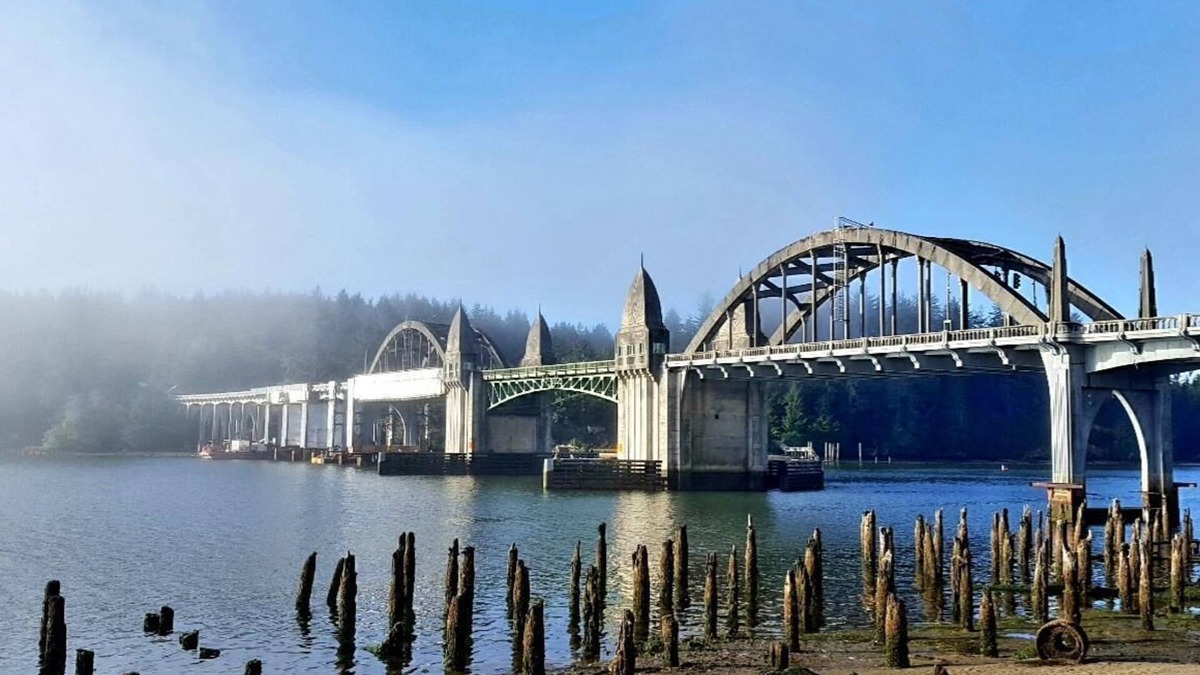 Florence Condo | Beautifully updated first-floor, river front condo located in Old Town Florence