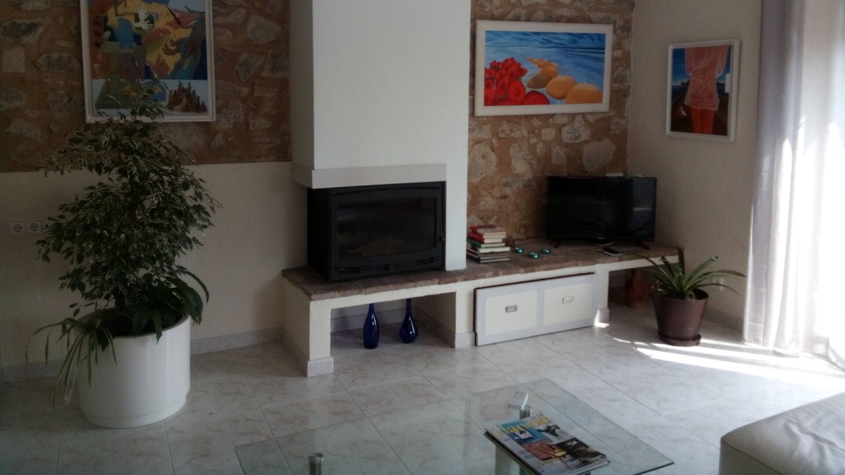 Cantallops House | Beauty and tranquility close to all amenities - culture and leisure