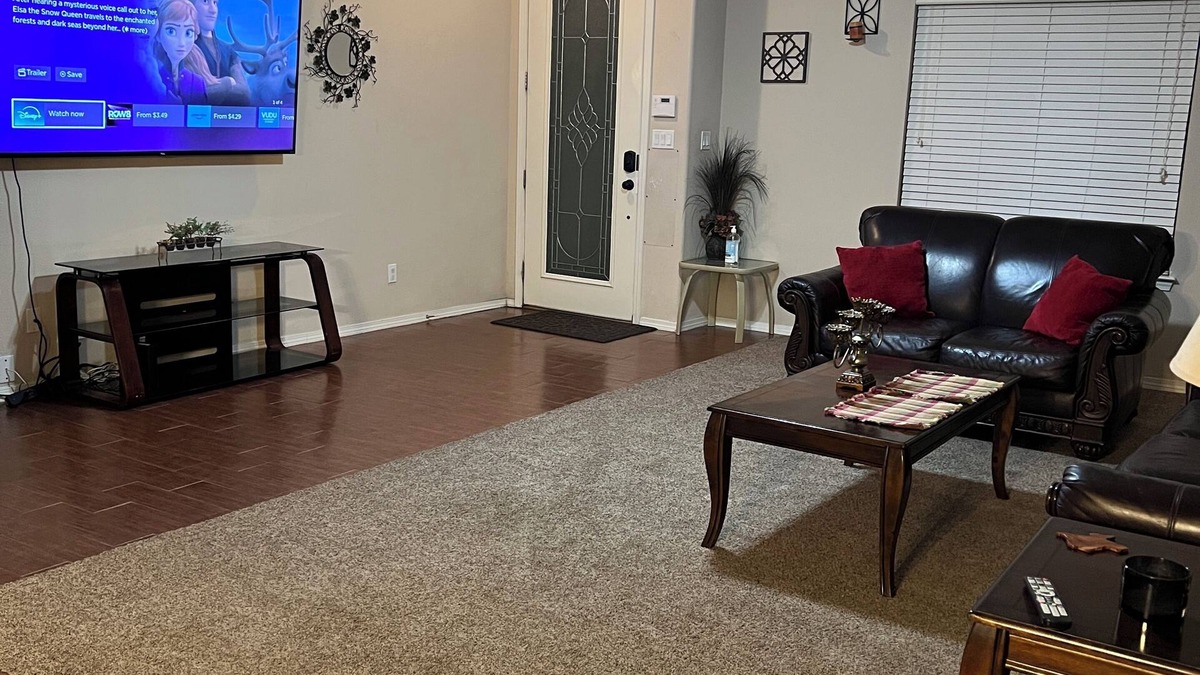 Chamberino House | Beauty Charming Transmountain Home w-King Bed By beautiful trails!