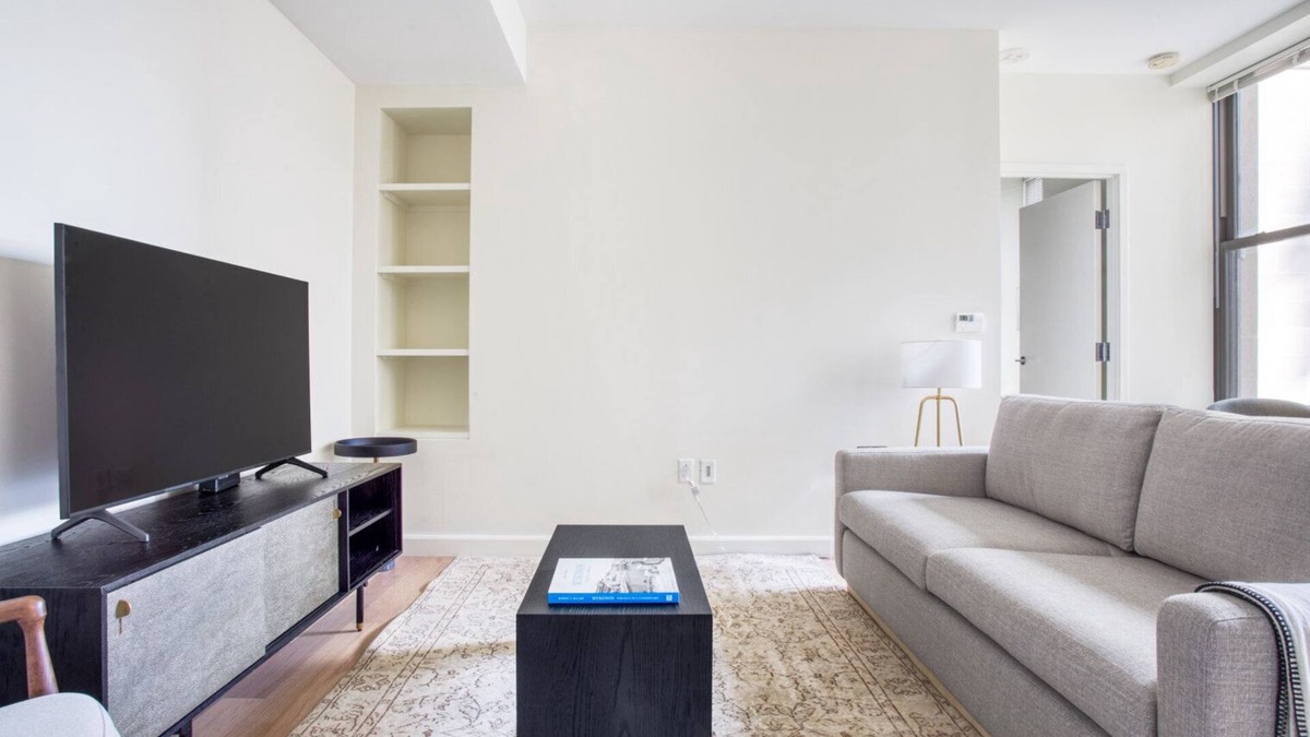Bay Village Apartment | Beauty in Back Bay, 1BR w/Gym, close to the Common by Blueground