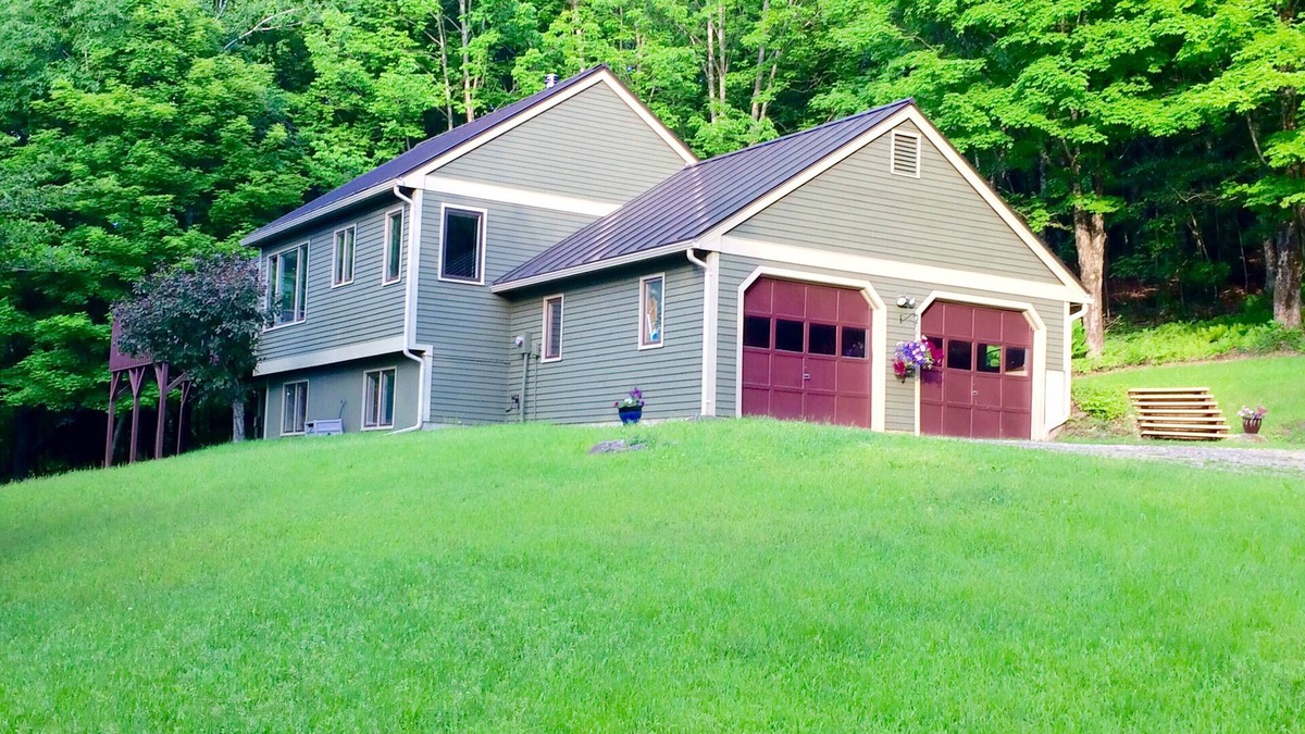 Richmond House | Beauty, Privacy, and Comfort!
