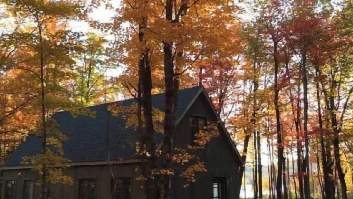 Ellenburg Depot Ski Chalet | Beaver Camp on the Lake