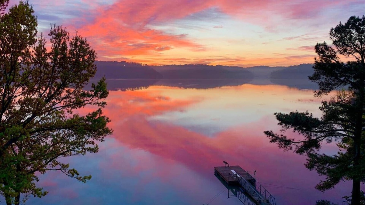 Beaver Shores House | Beaver Lake Waterfront