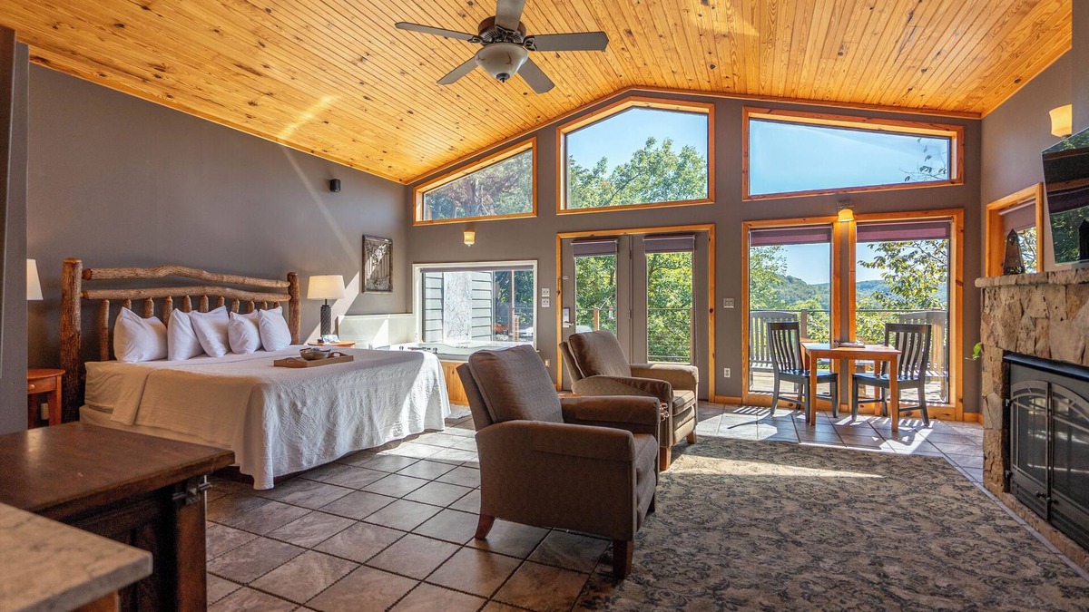 Sylvan Shores Cabin | Beaver Lakefront Cabins - Couples Only Getaways