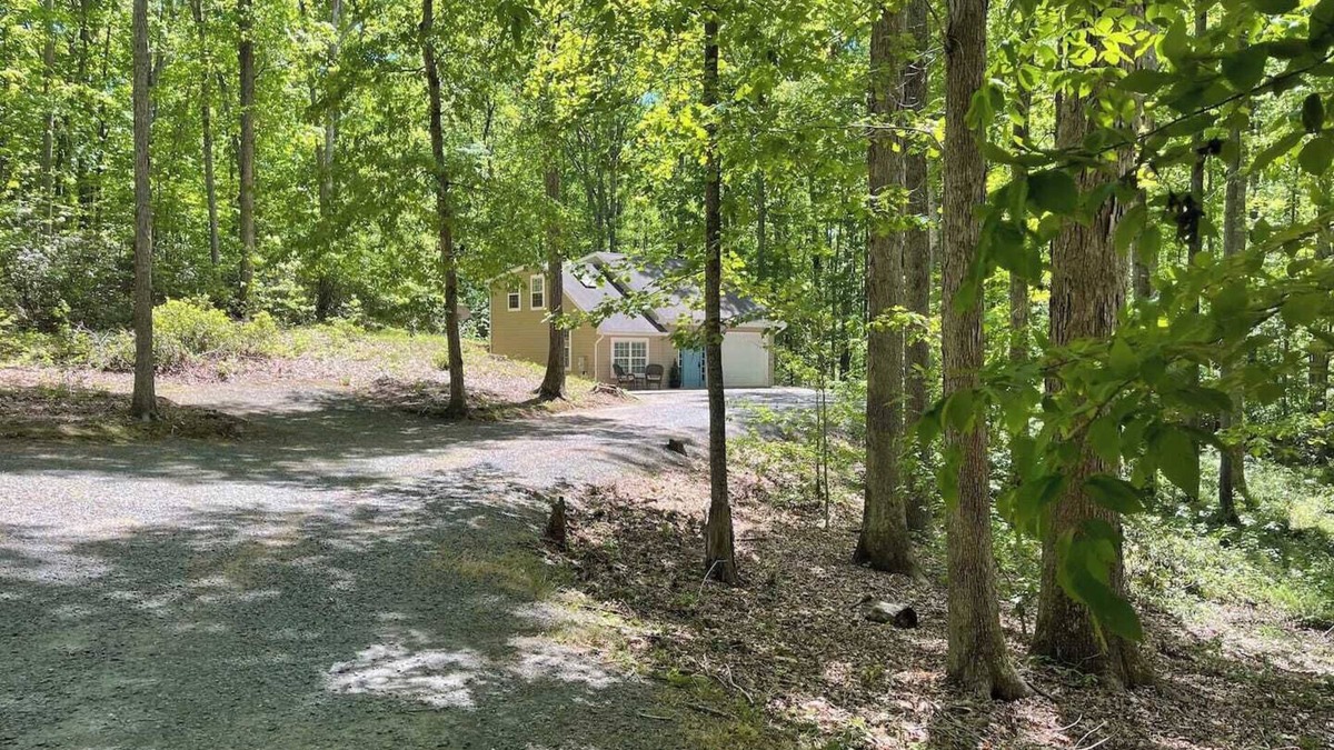 Mineral House | Beavers Bungalow-Hot-tub/WIFI