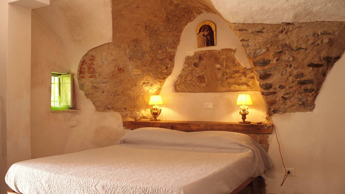 Borgio Verezzi Bed & Breakfast | Beb borgio verezzi near sea near walks ancient villa olive room
