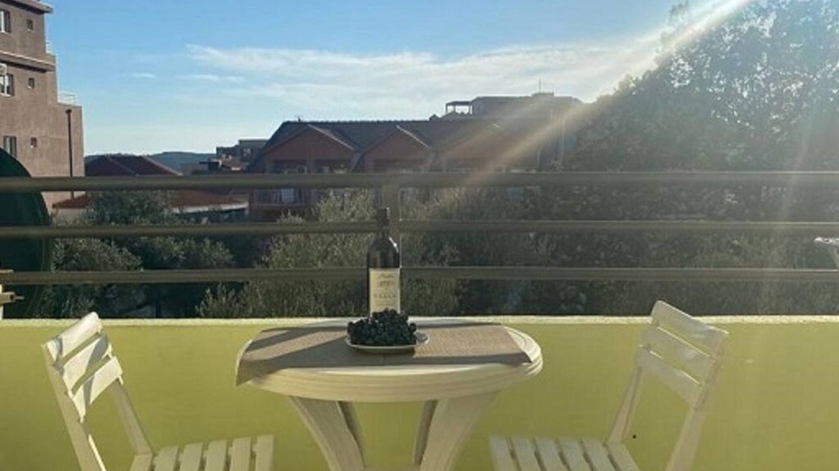 Becici Apartment | Becici Rafailovici: Residential flat in Becici