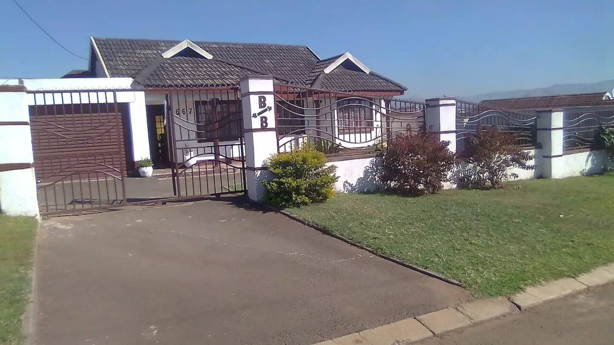 Pietermaritzburg House | Bed and Breakfast at The White House