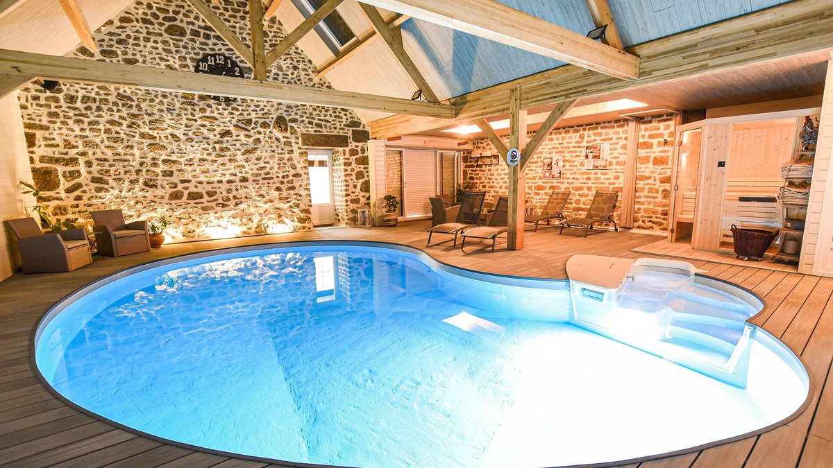 Magny-le-Desert House | bed and breakfast normandy la brocherie spa indoor pool