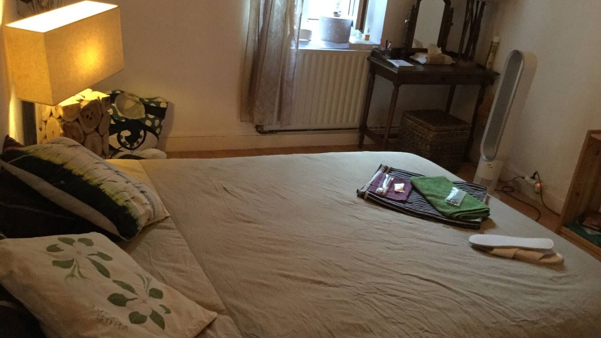 Perrache Apartment | Bed and breakfast, 2 steps from Perrache train station! (From 1 to 5 people)