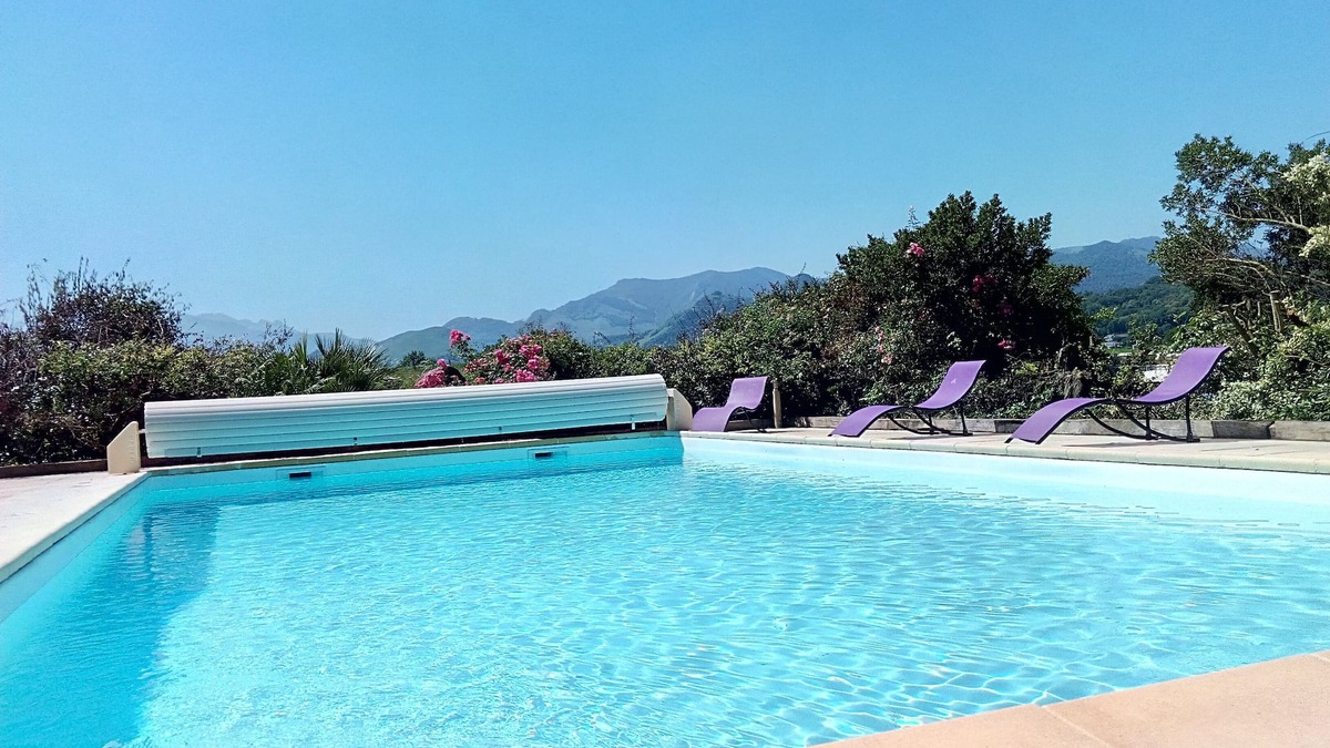 Loubajac House | Bed and breakfast at the farm, Lourdes, Pyrenees, ANOUSTA