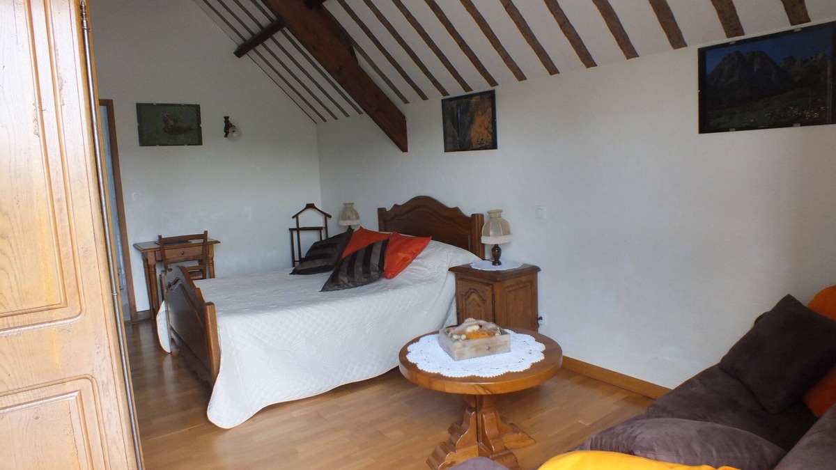 Loubajac House | Bed and breakfast at the farm, Lourdes, Pyrenees, ANOUSTA