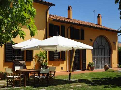 Cascina Bed & Breakfast | Bed and breakfast Casa Formica