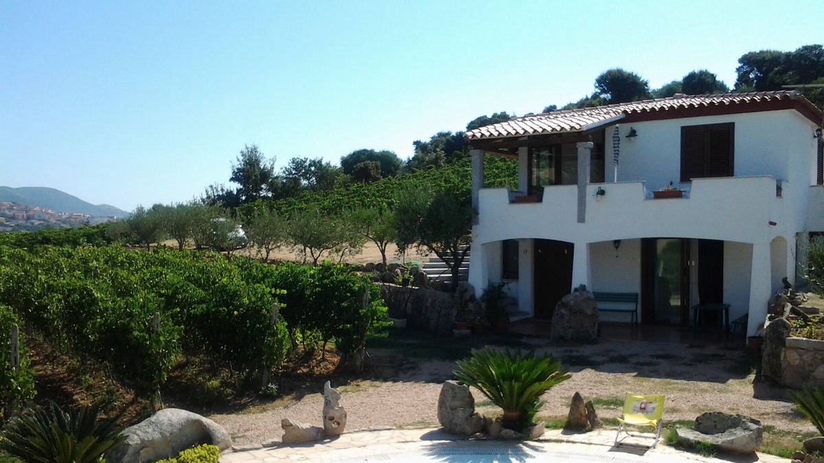 Berchidda Other | Bed and Breakfast Domo de Resteblas
