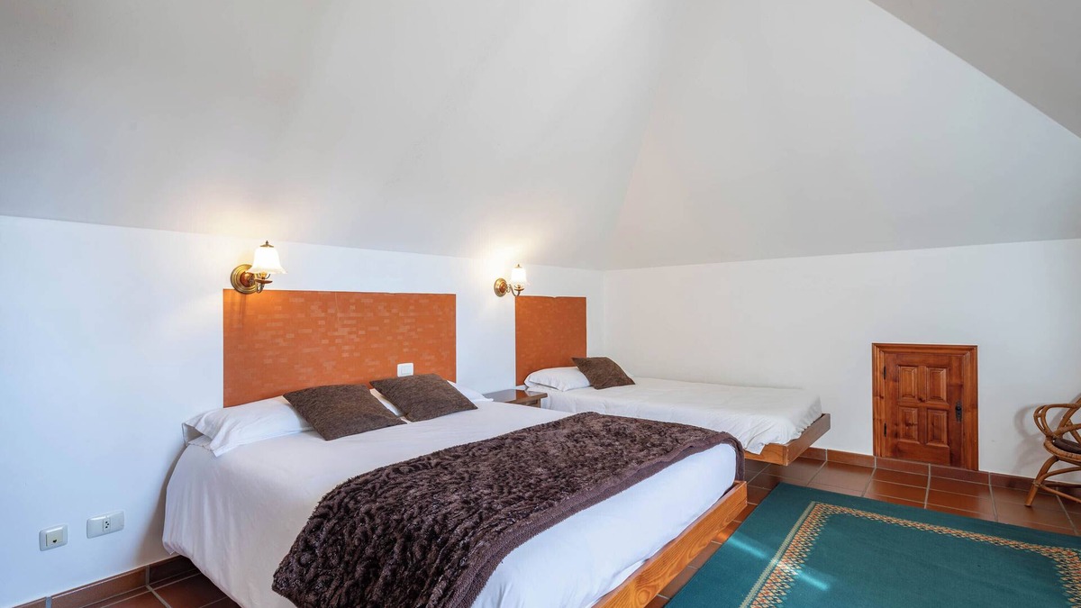 Areas Bed & Breakfast | Bed and Breakfast 'Habitación Doble 1' with Mountain View, Shared Pool and Wi-Fi