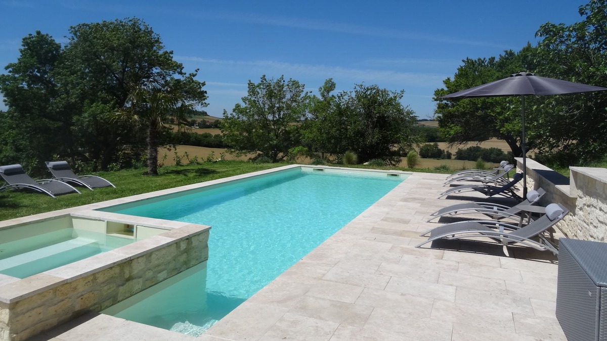 Saint-Puy House | Bed and Breakfast La Romévienne