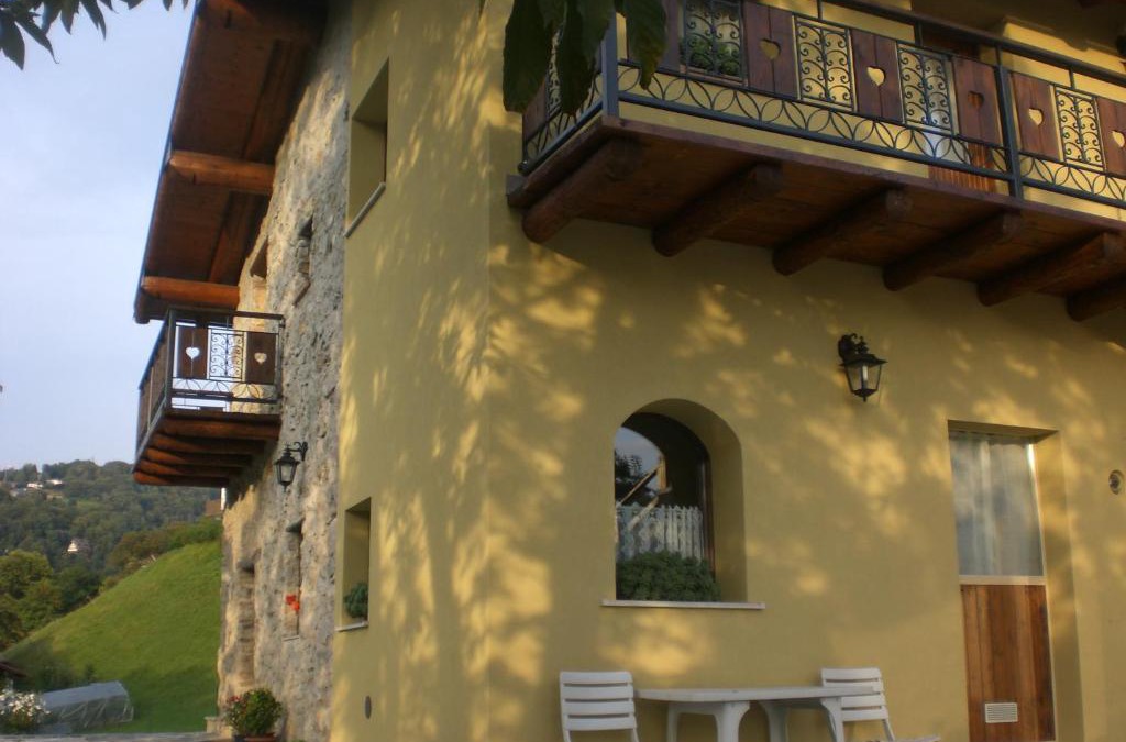 Cene Bed & Breakfast | Bed And Breakfast Montino