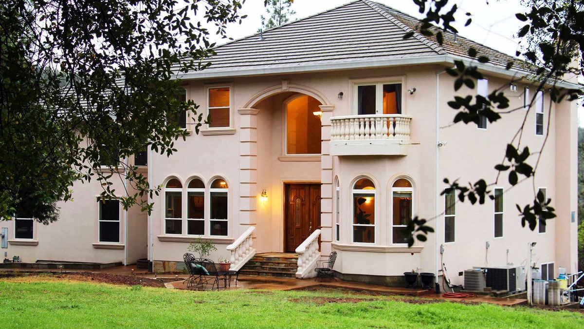 Placerville Bed & Breakfast | Bed & Berries in the CA Wine Country! From the Founder of Shari's Berries!