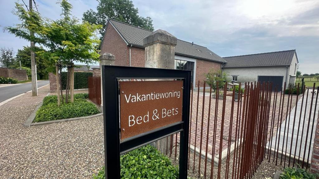 Geetbets House | Bed & Bets!