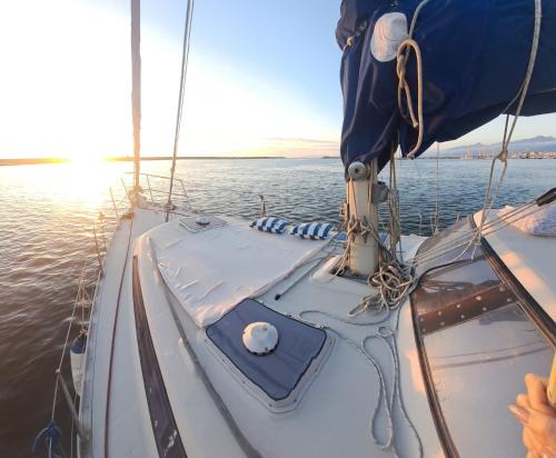 Viareggio Boat Rental | Bed & boat brezza del mare