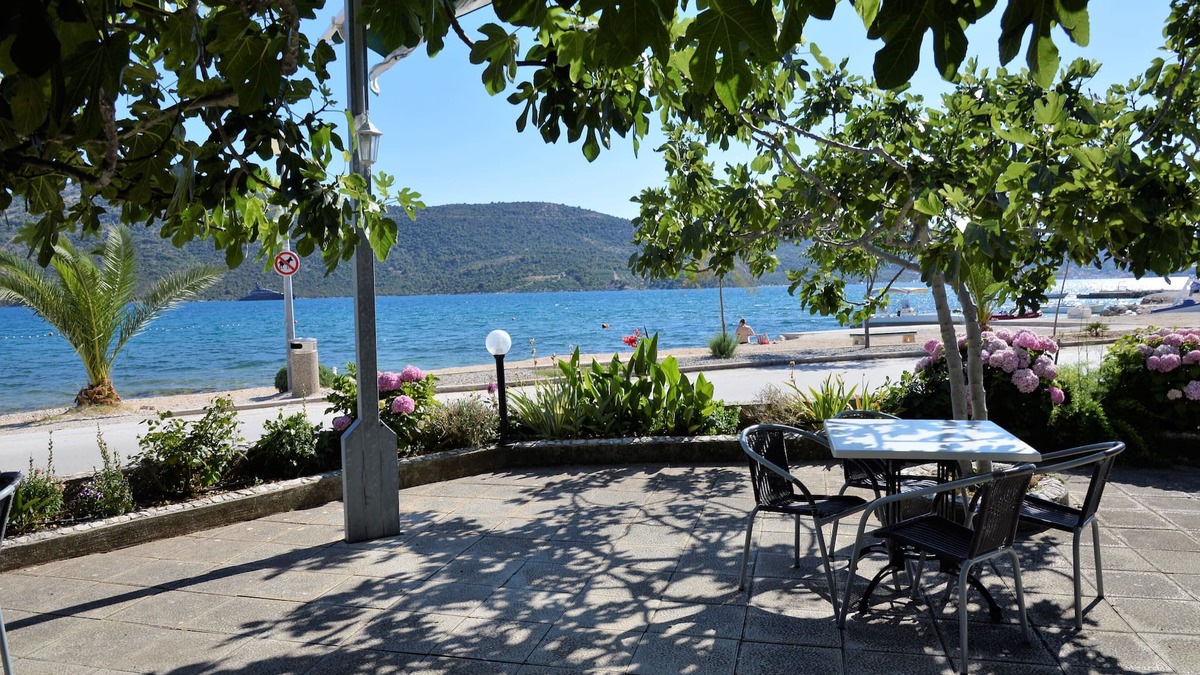 Poljica Bed & Breakfast | Bed & Breakfast by the Beach