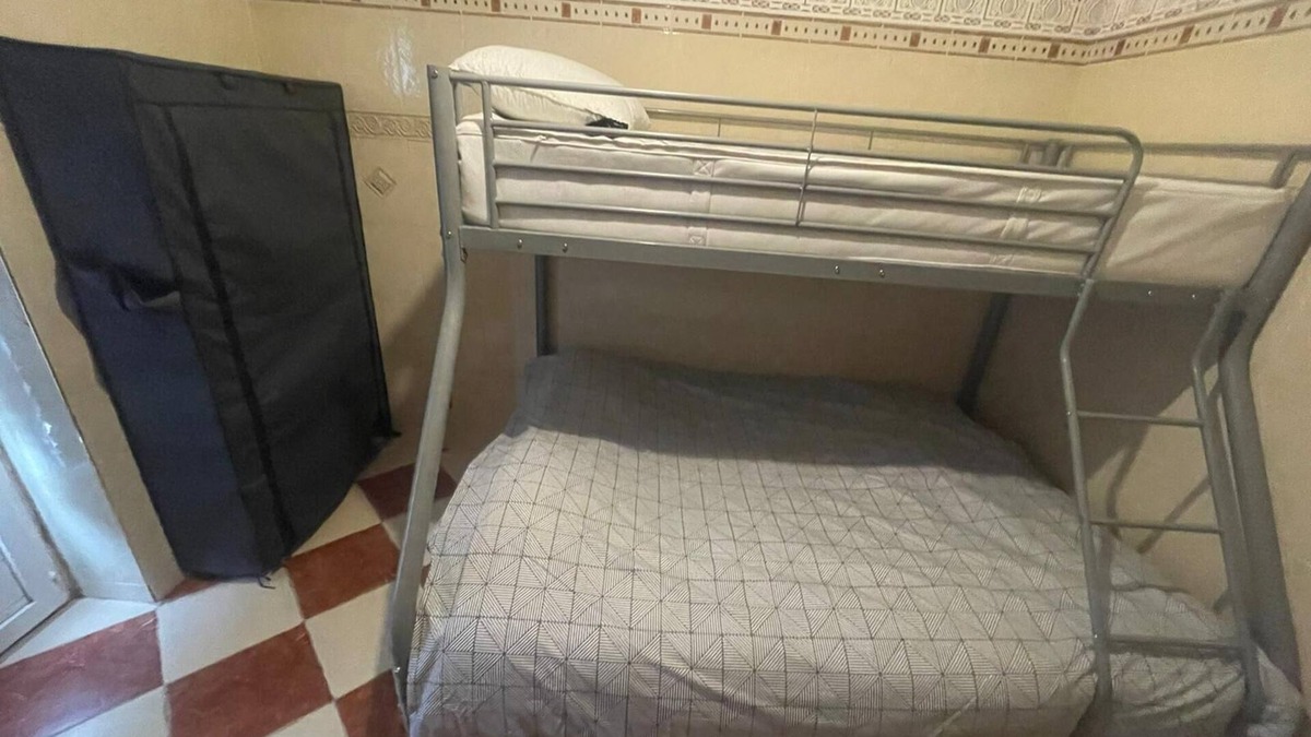 Poissy Bed & Breakfast | Bed & Breakfast