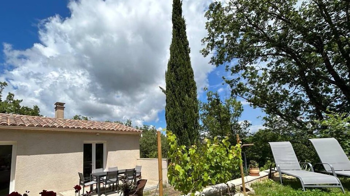 Dauphin Bed & Breakfast | Bed &breakfast in a peaceful natural setting swimming pool guaranteed relaxation