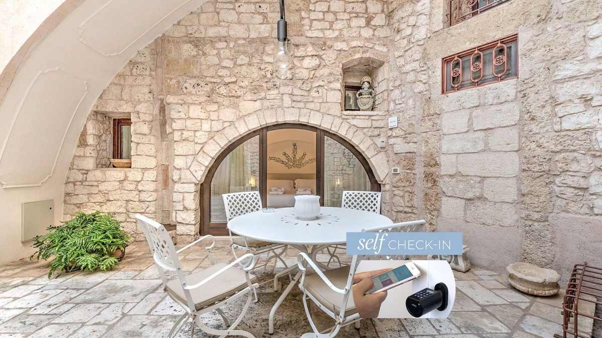 Carovigno Bed & Breakfast | Bed & Breakfast in Carovigno with 1 bedrooms sleeps 3